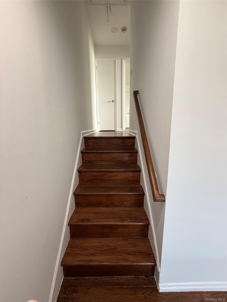 85 Halley Street N - Photo 7