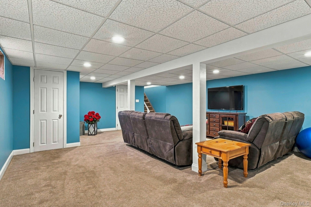 8 Marlan Court - Photo 33