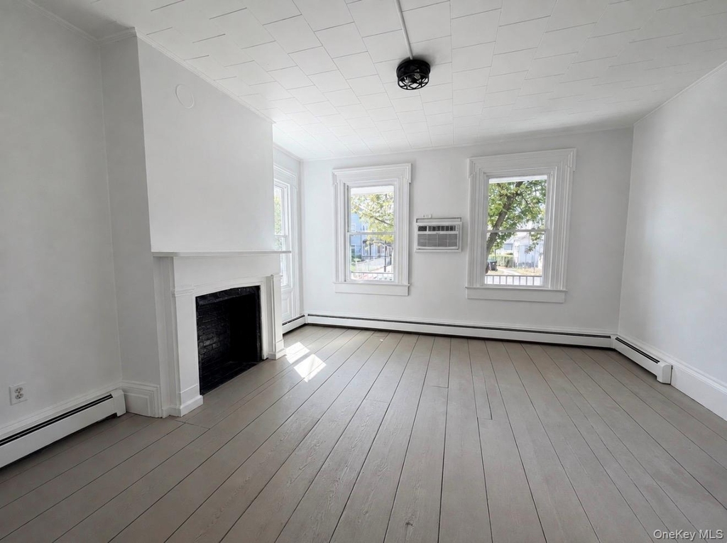 29 Delano Street - Photo 4