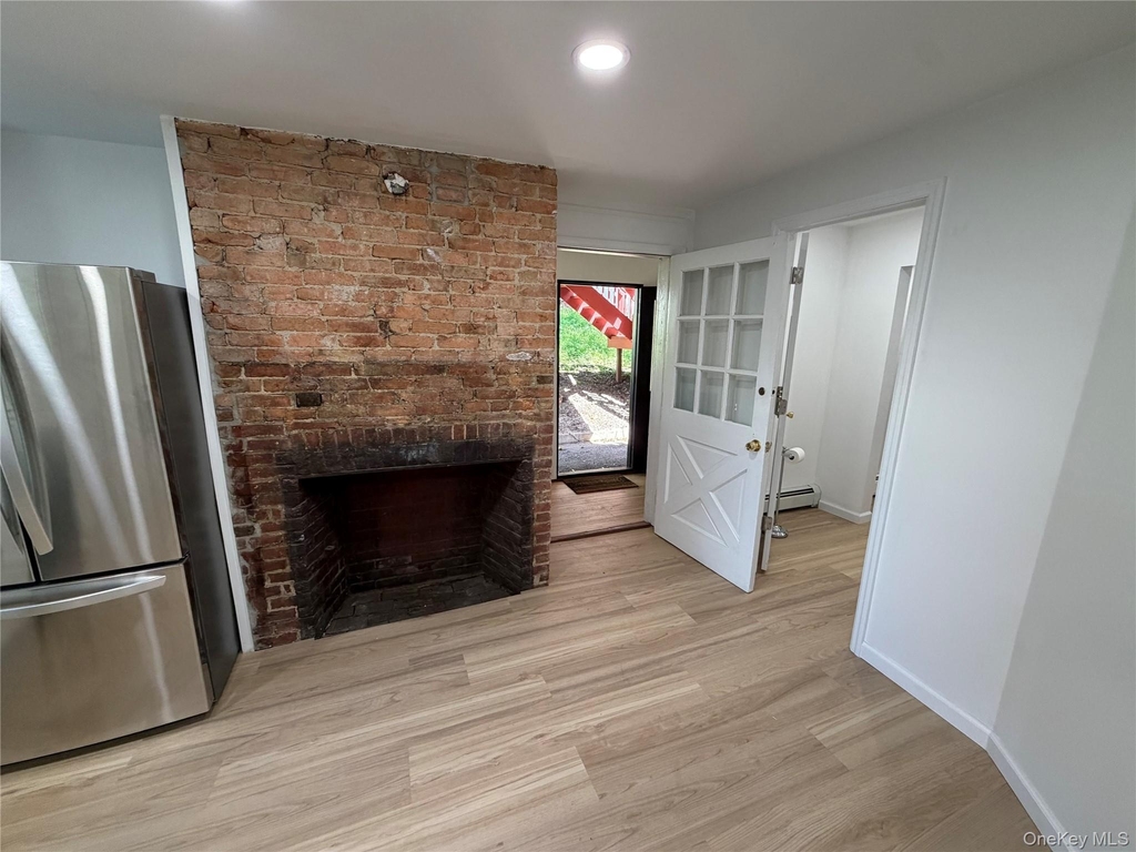 29 Delano Street - Photo 8