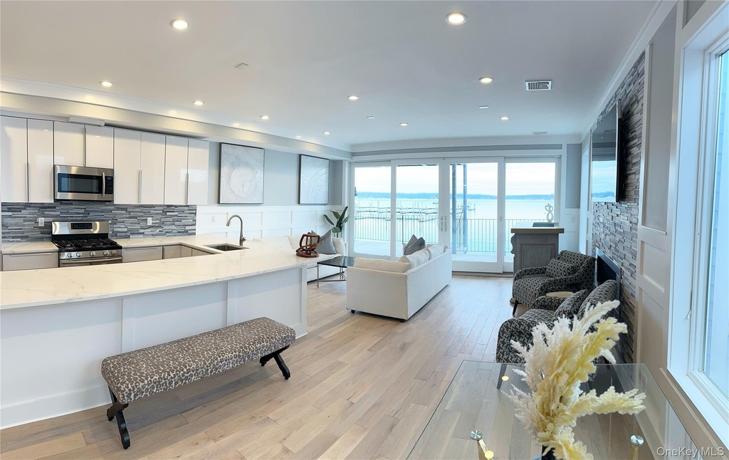 59 Orchard Beach Boulevard - Photo 2