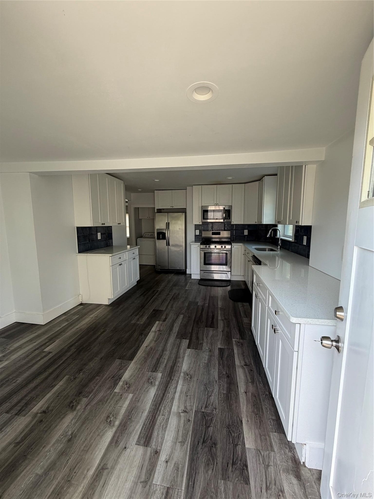 91 River Avenue - Photo 11