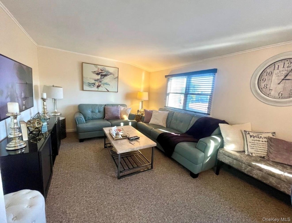222 Centre Avenue - Photo 4
