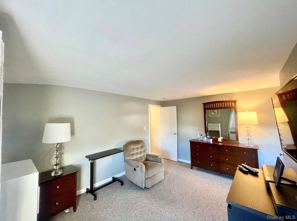 222 Centre Avenue - Photo 9