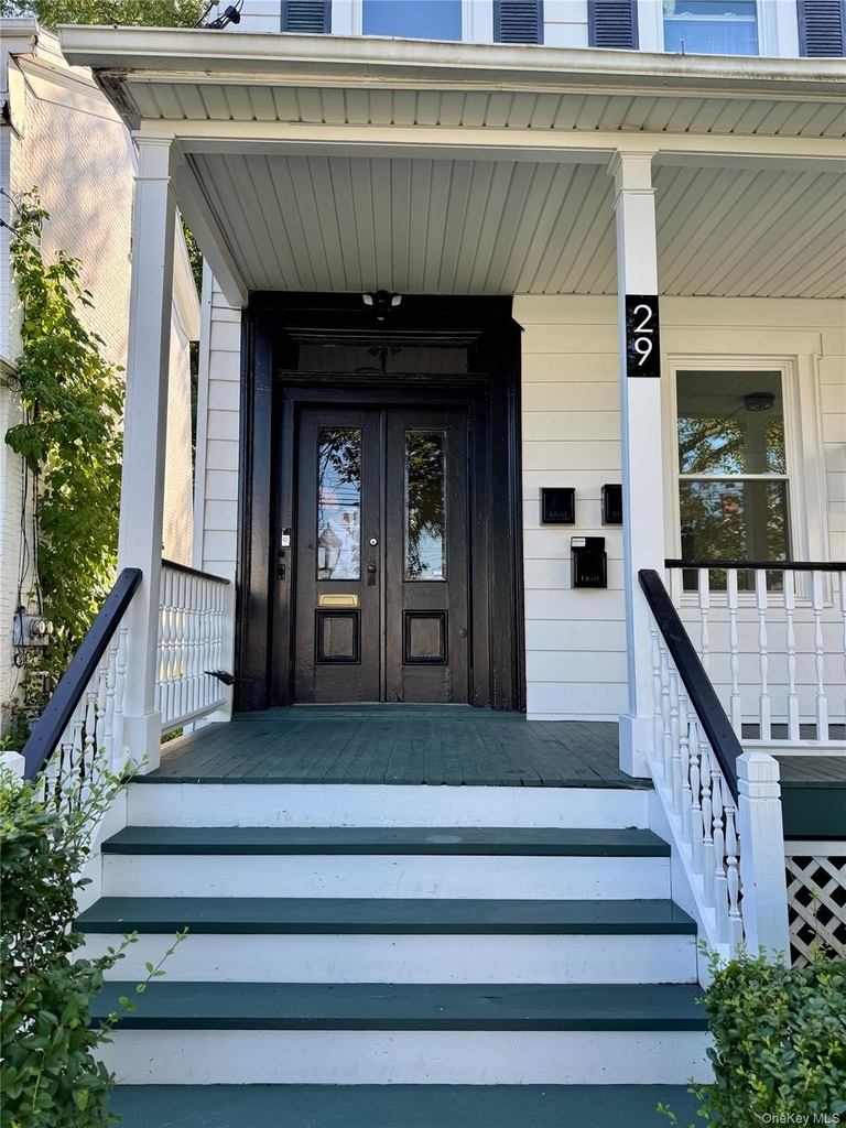29 Delano Street - Photo 0