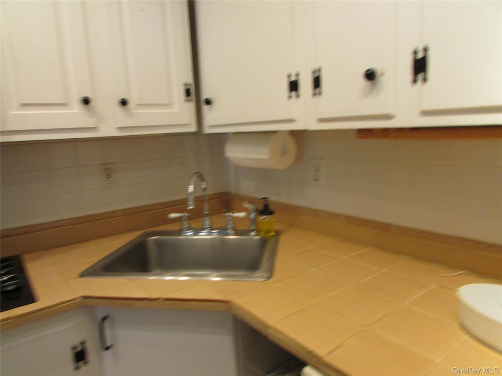 23 Howard Street - Photo 9