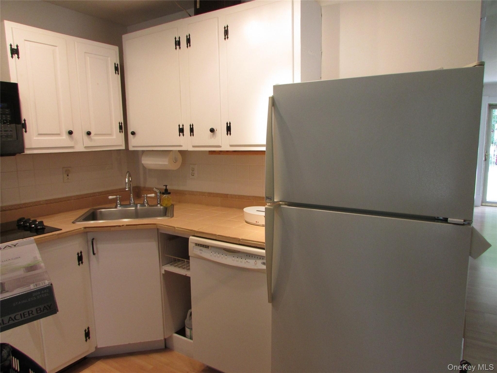 23 Howard Street - Photo 10