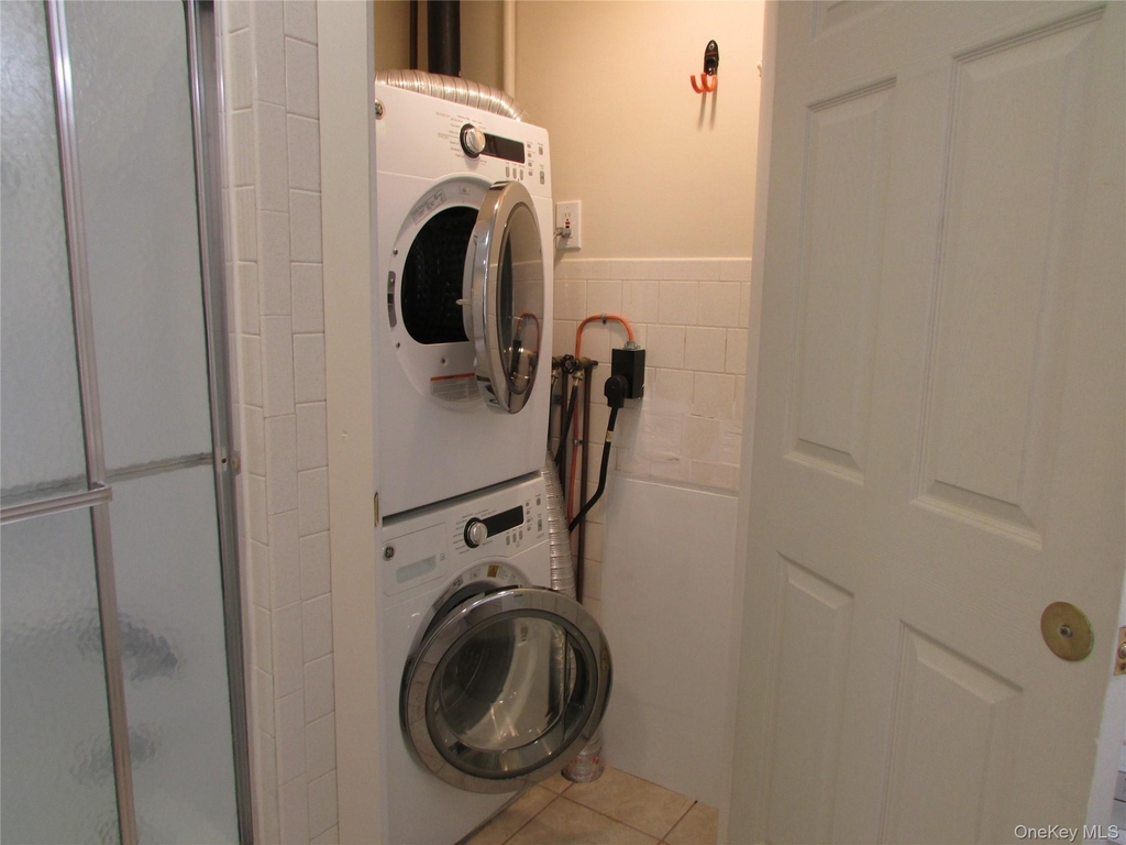 23 Howard Street - Photo 20