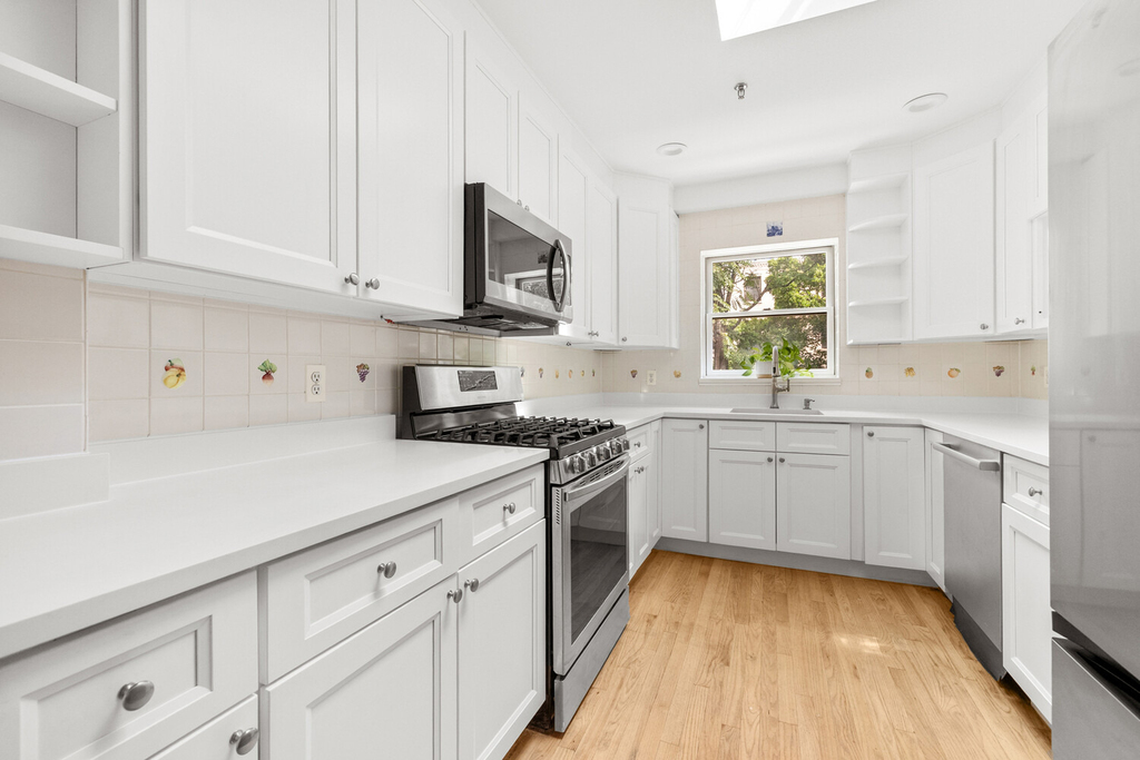 125 Bergen Street - Photo 4