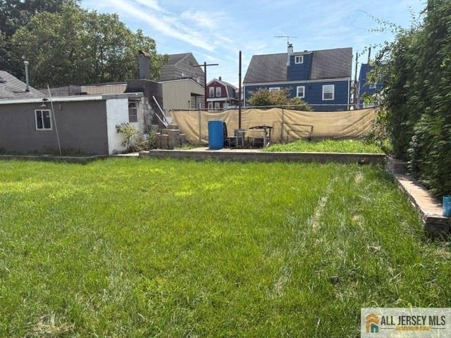 329 Leon Avenue - Photo 1