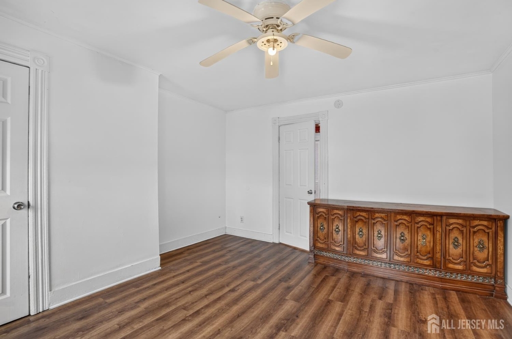 127 S Pine Avenue - Photo 15