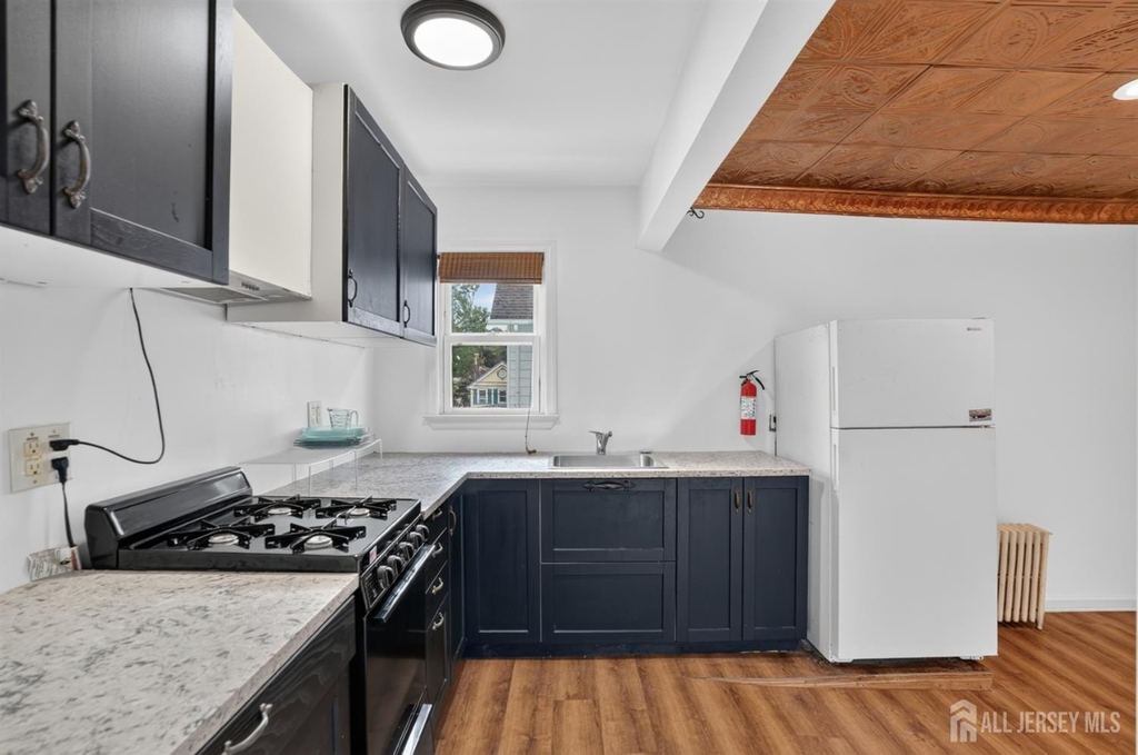 127 S Pine Avenue - Photo 9