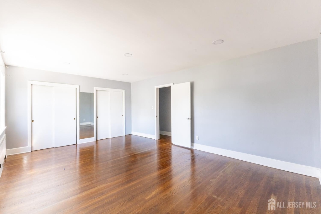 187 Main Street - Photo 11