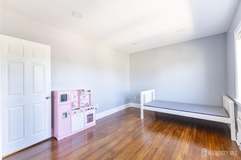 187 Main Street - Photo 17