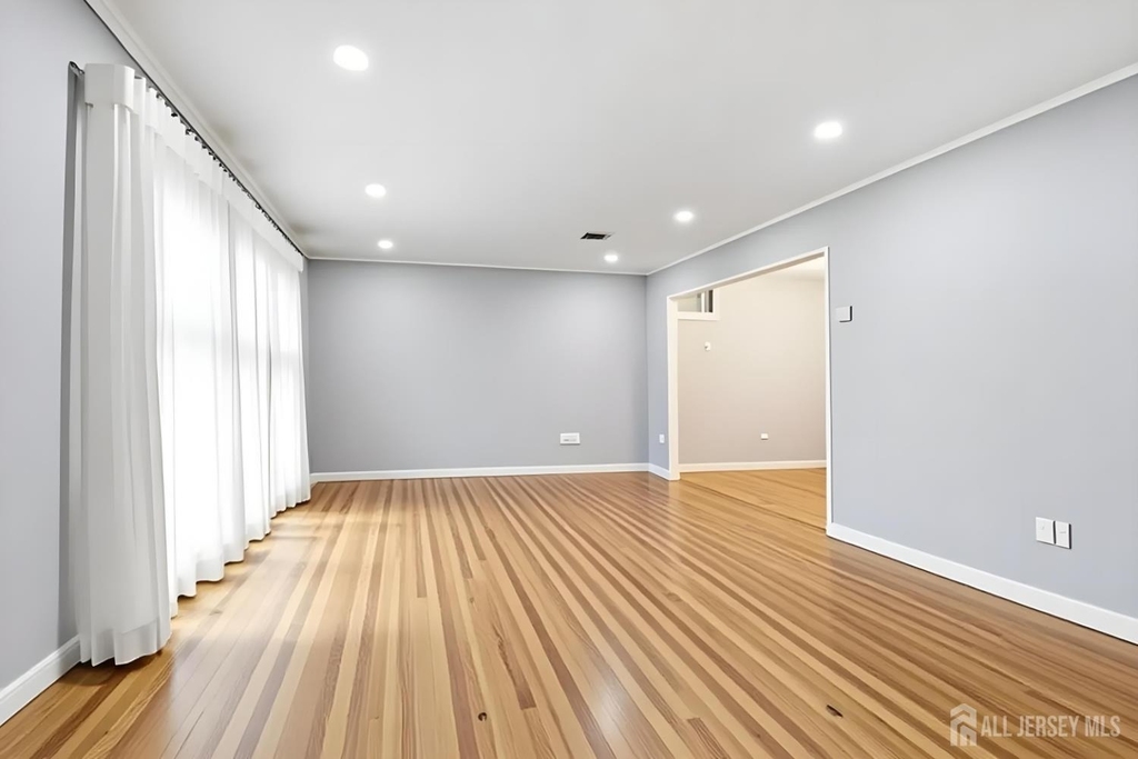 518 Orchard Place - Photo 13