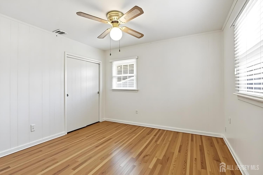 518 Orchard Place - Photo 8