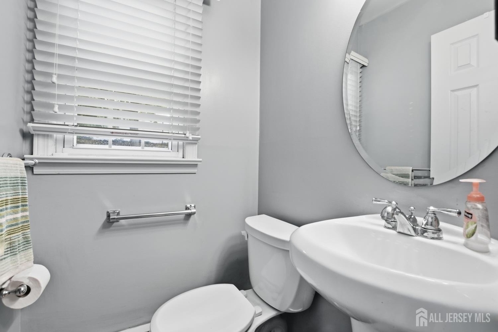 518 Orchard Place - Photo 23
