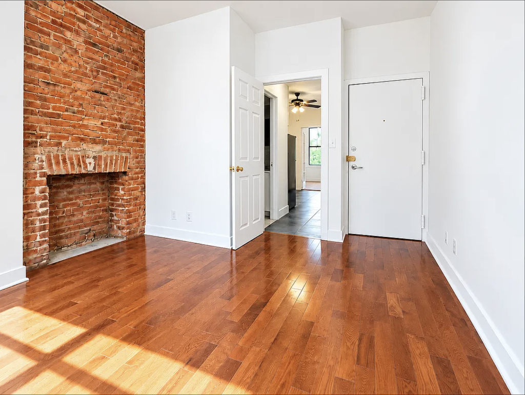 Knickerbocker Avenue & Harman Street - Photo 5