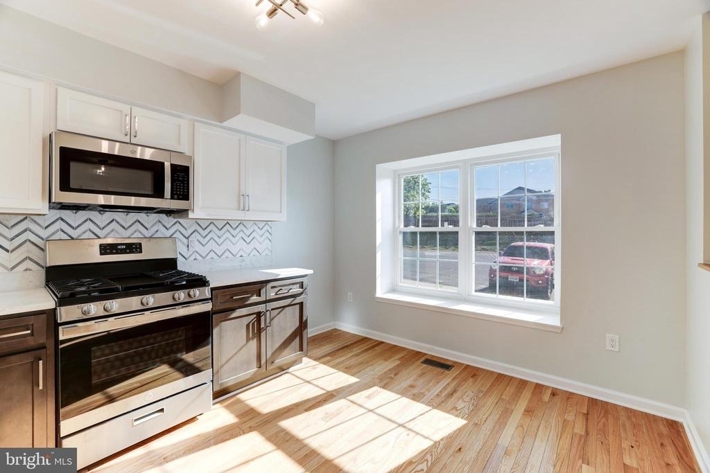 1883 Inglebrook Drive - Photo 9