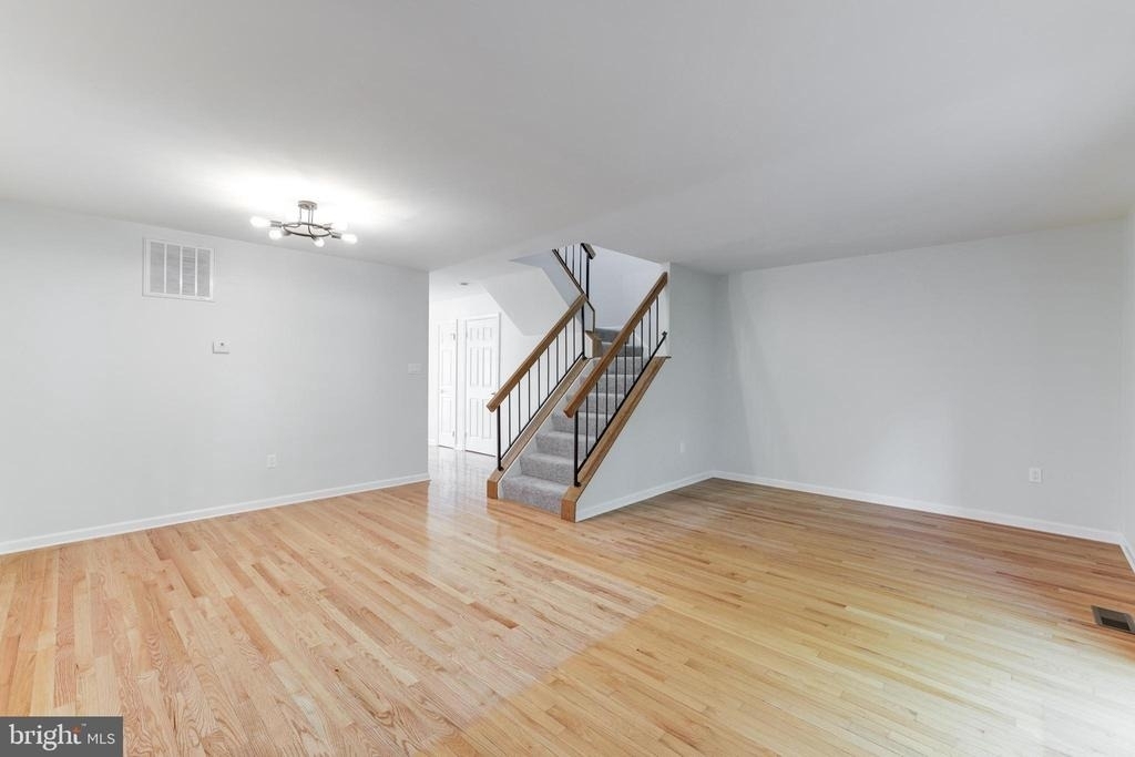 1883 Inglebrook Drive - Photo 16