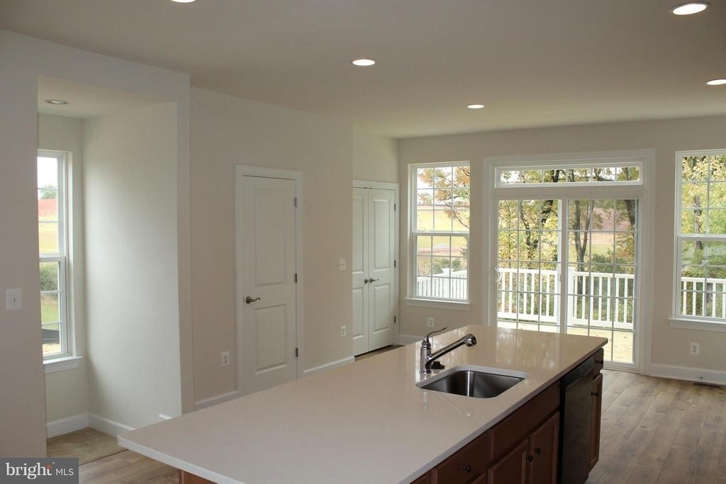 10665 Hinton Way - Photo 8