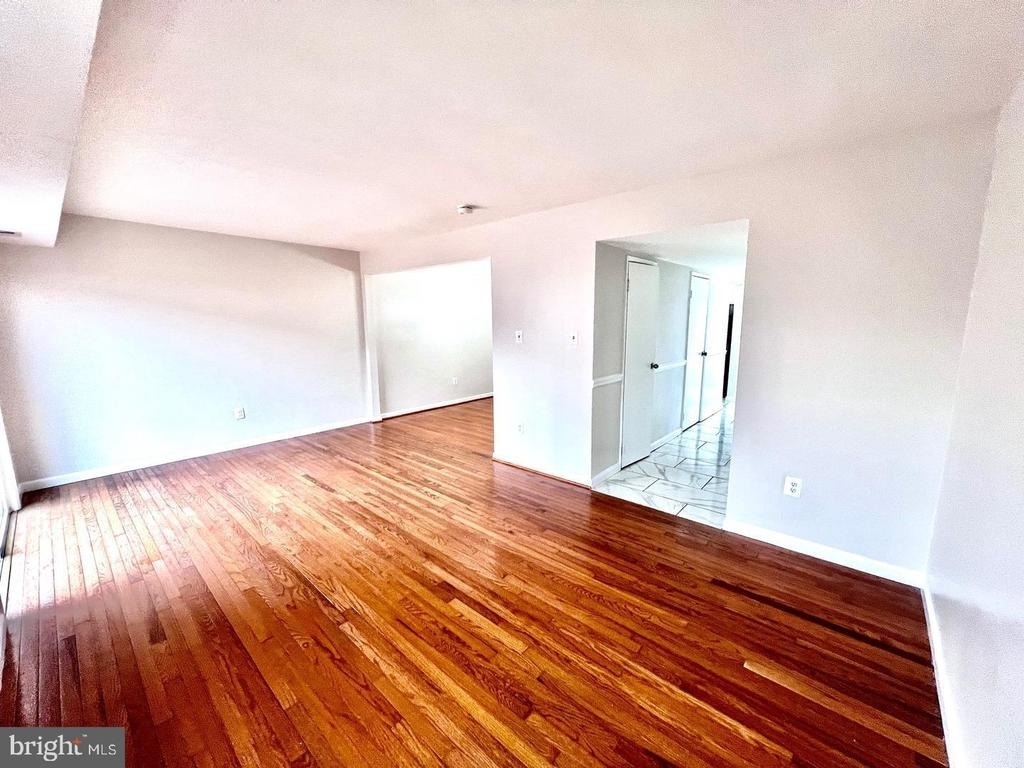 1338 Redbud Court - Photo 10