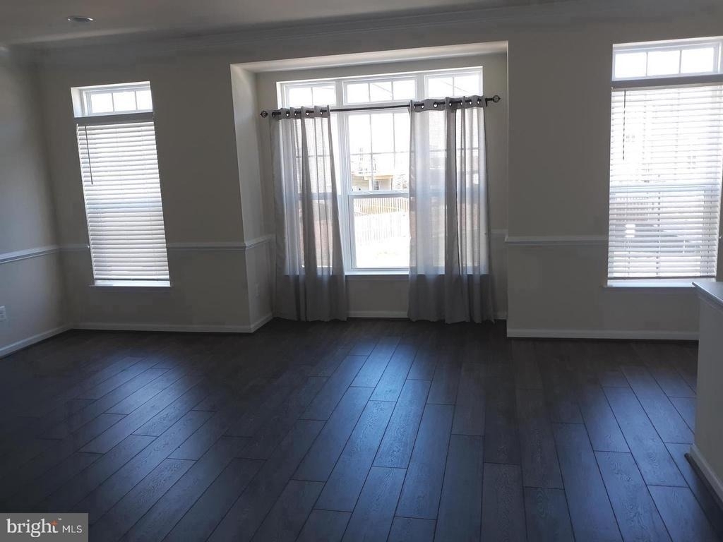 220 Apsley Terrace - Photo 3