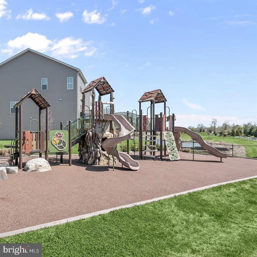 220 Apsley Terrace - Photo 16