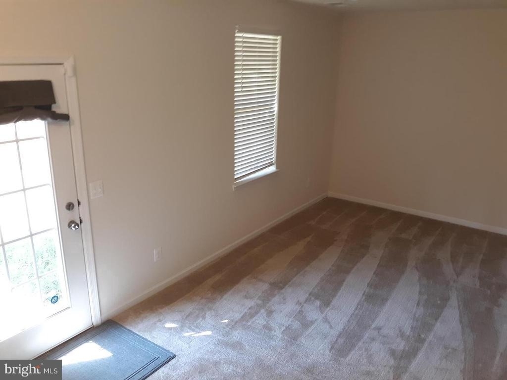 220 Apsley Terrace - Photo 10