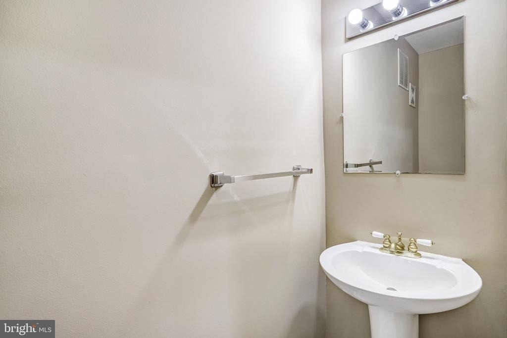 21365 Hansberry Terrace - Photo 38