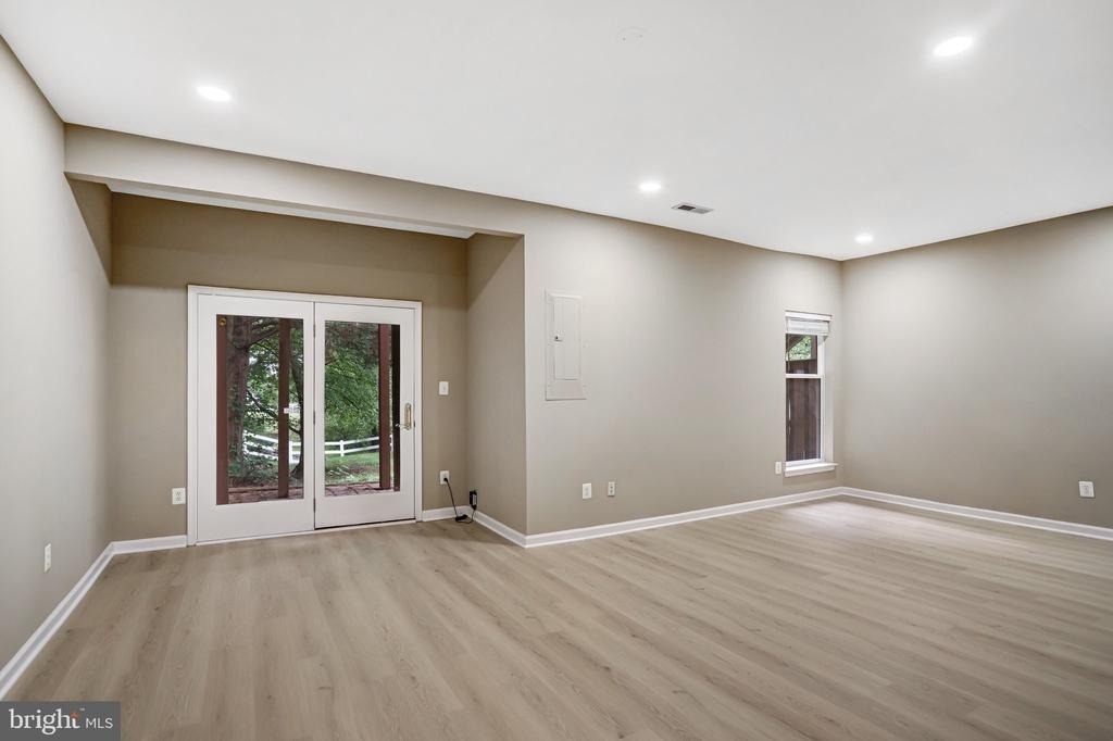 21365 Hansberry Terrace - Photo 33