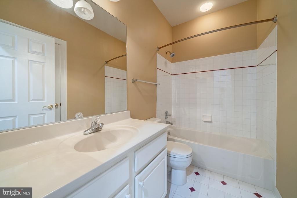 42988 Mill Race Terrace - Photo 28