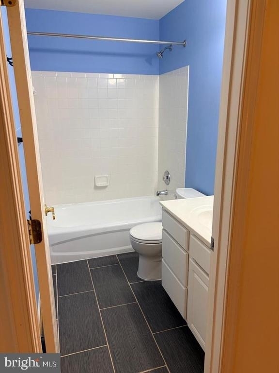 21784 Oakville Terrace - Photo 20