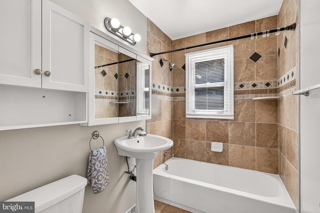 2843 Annandale Road - Photo 18