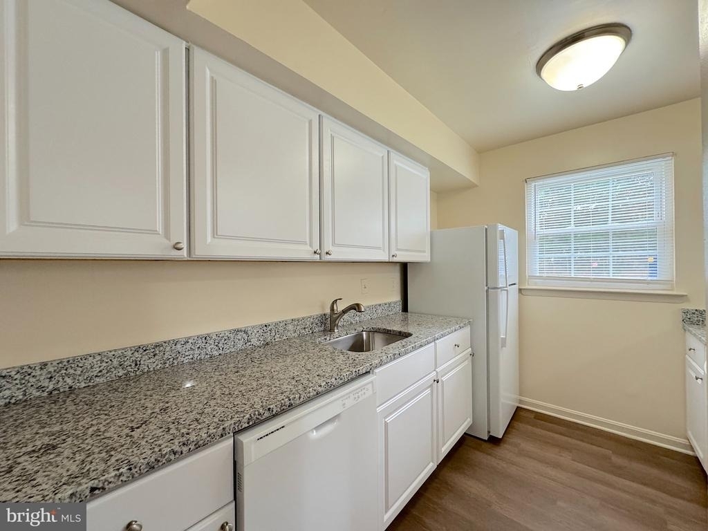 9642 Hagel Cir - Photo 6