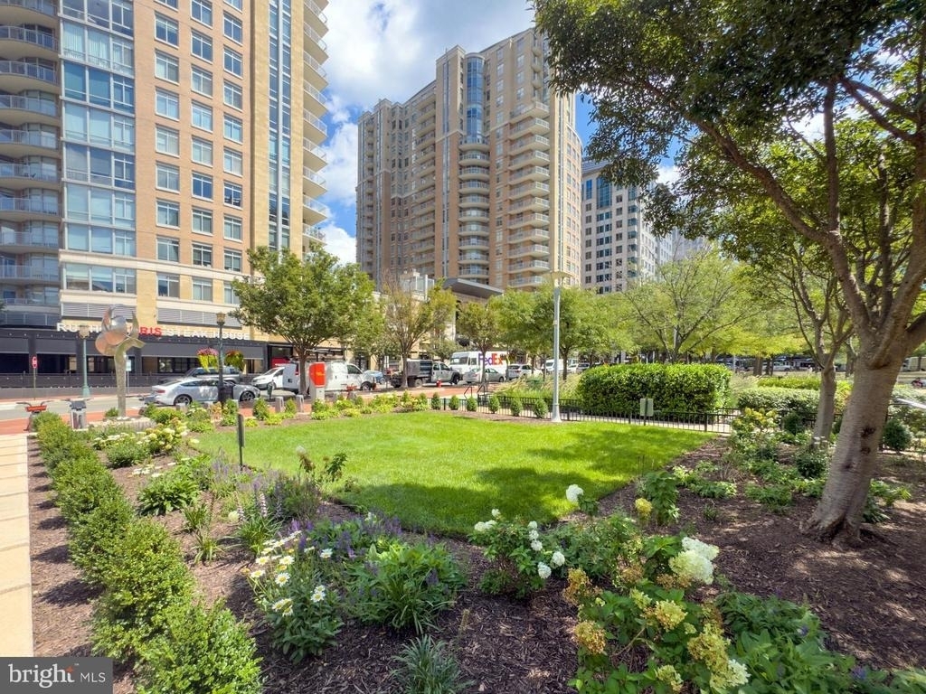 11990 Market Street - Photo 36