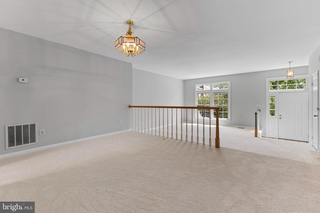5142 Woodford Drive - Photo 10