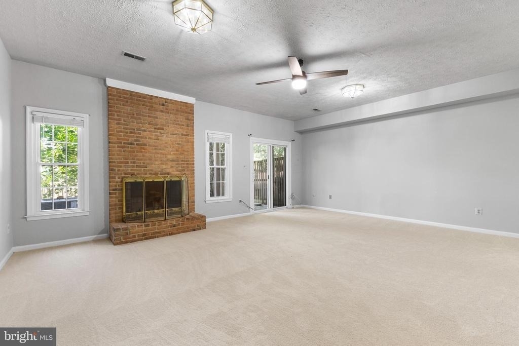 5142 Woodford Drive - Photo 9