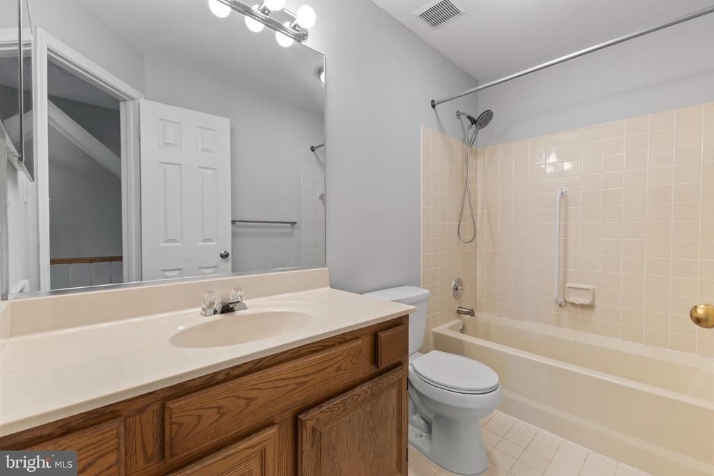 5142 Woodford Drive - Photo 13
