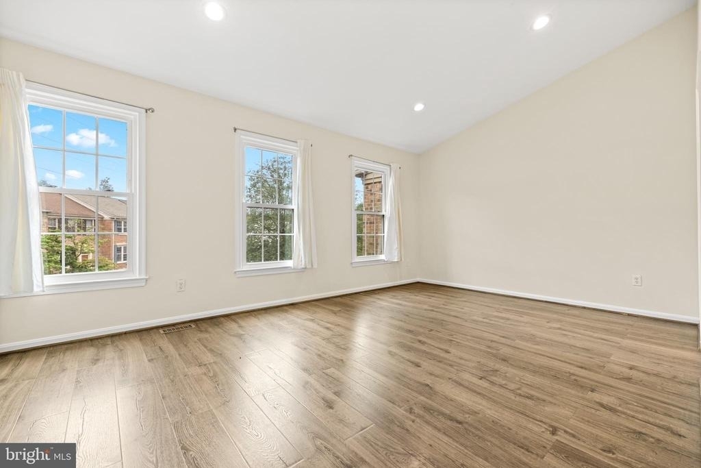 4267 Fox Lake Drive - Photo 5