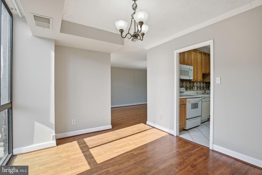 2300 Pimmit Drive - Photo 9