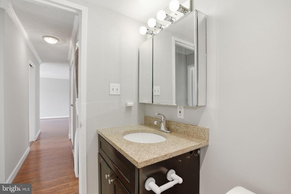 2300 Pimmit Drive - Photo 15