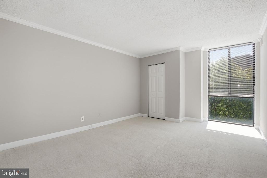 2300 Pimmit Drive - Photo 12