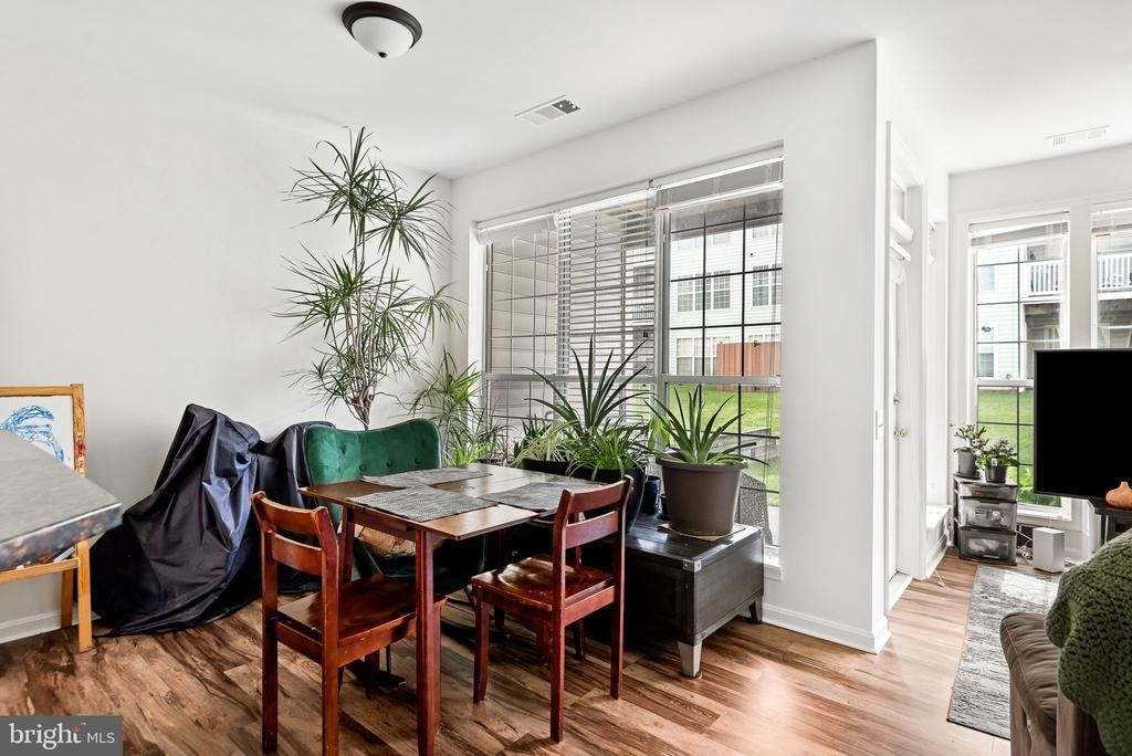 8202 Catbird Circle - Photo 10