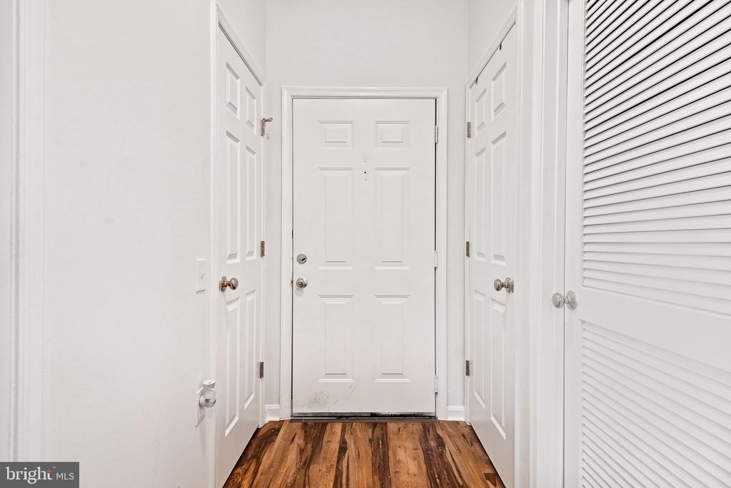8202 Catbird Circle - Photo 9
