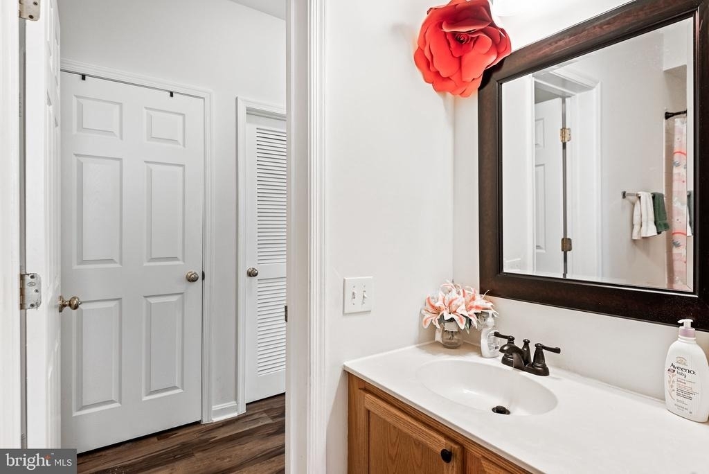 8202 Catbird Circle - Photo 18