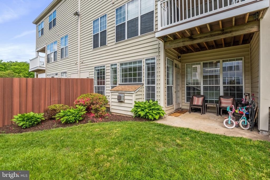 8202 Catbird Circle - Photo 6