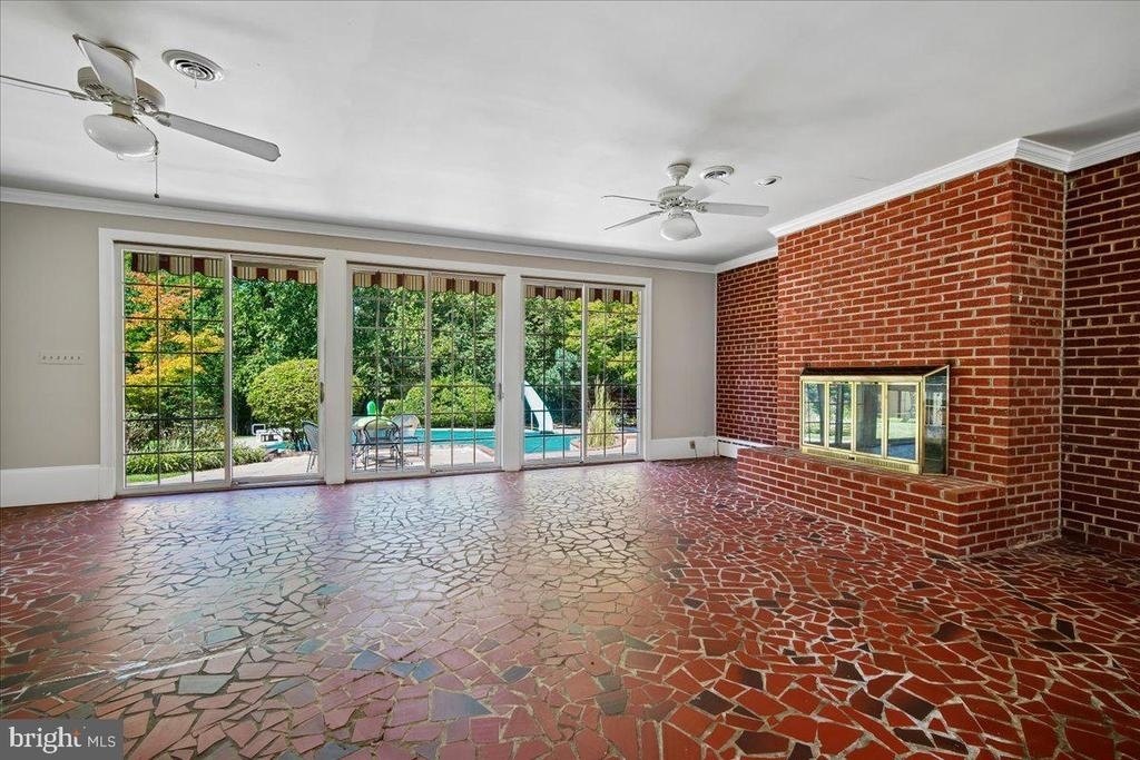 8106 W Boulevard Drive - Photo 23