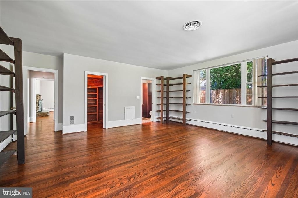 8106 W Boulevard Drive - Photo 16