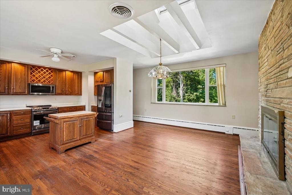 8106 W Boulevard Drive - Photo 11